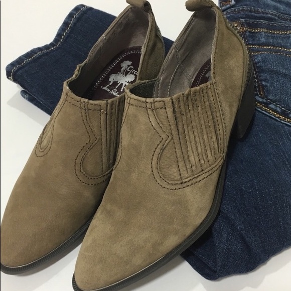 NWOT Sam Edelman Green Suede Studded Bootie - Picture 2 of 7